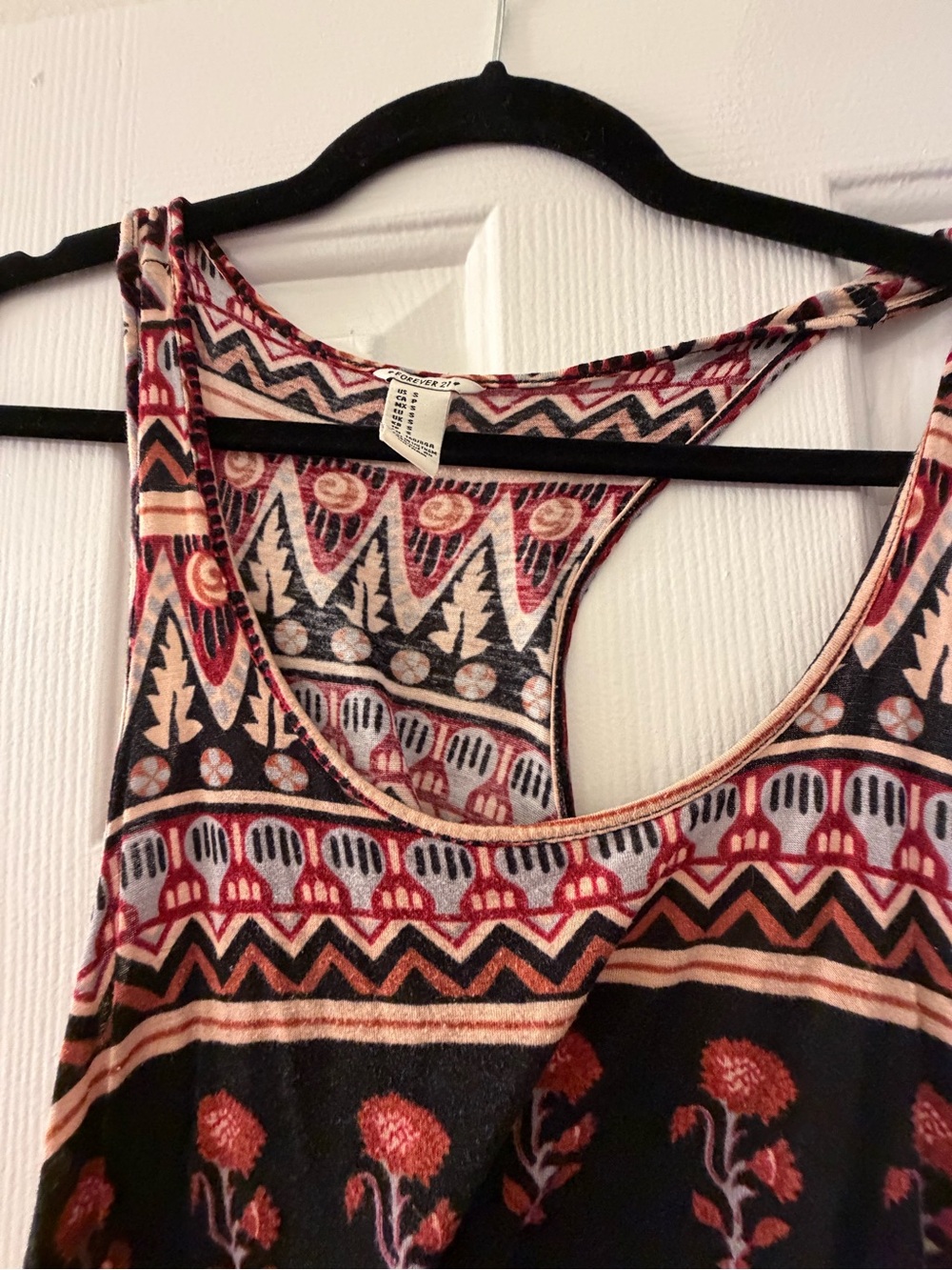 Forever 21 Black & Rust Patterned Racerback Tank - Picture 2 of 3